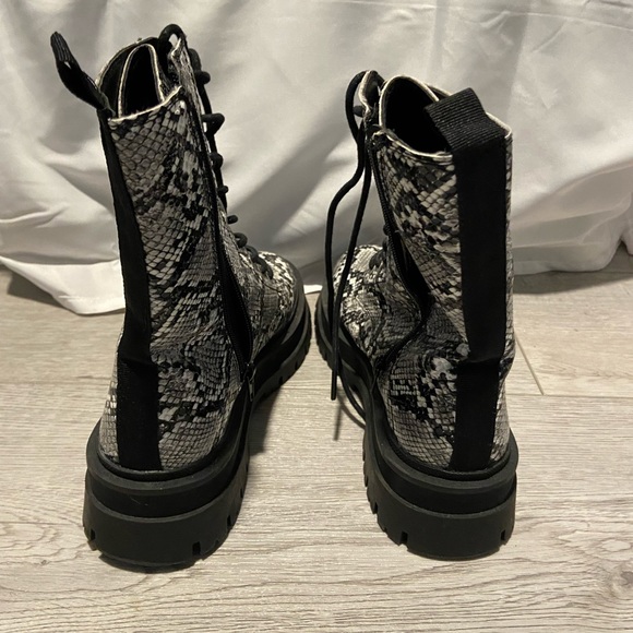 Boots - Picture 3 of 3